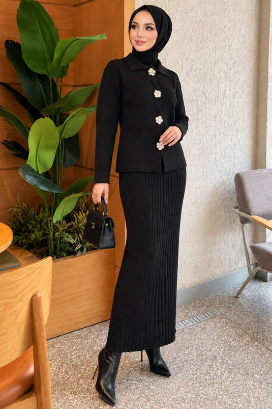 Completo Gonna In Maglia Con Fiori E Bottoni Nero
