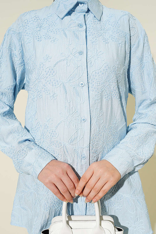 Basic-Hemd mit Blumenprägung in Babyblau