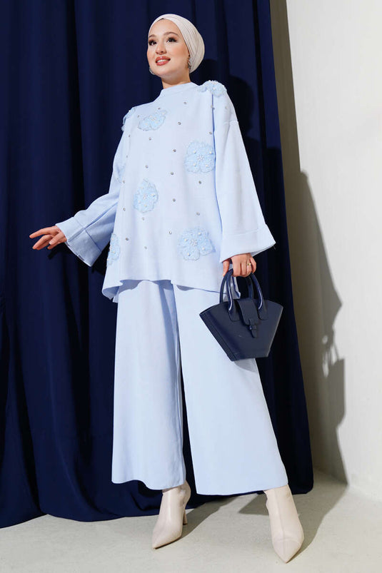 طقم تريكو من قطعتين بنقشة زهور باللون الأزرق