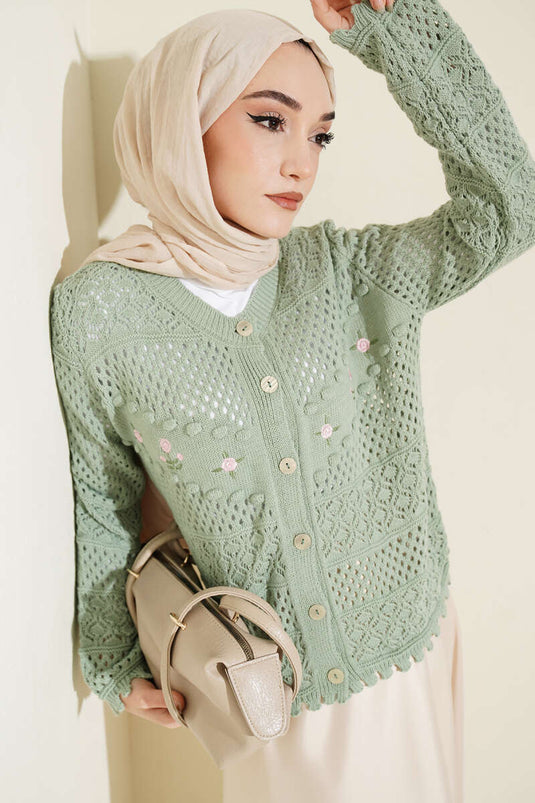 Cardigan court en tricot ajouré avec broderie florale, couleur menthe
