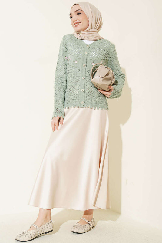 Cardigan court en tricot ajouré avec broderie florale, couleur menthe