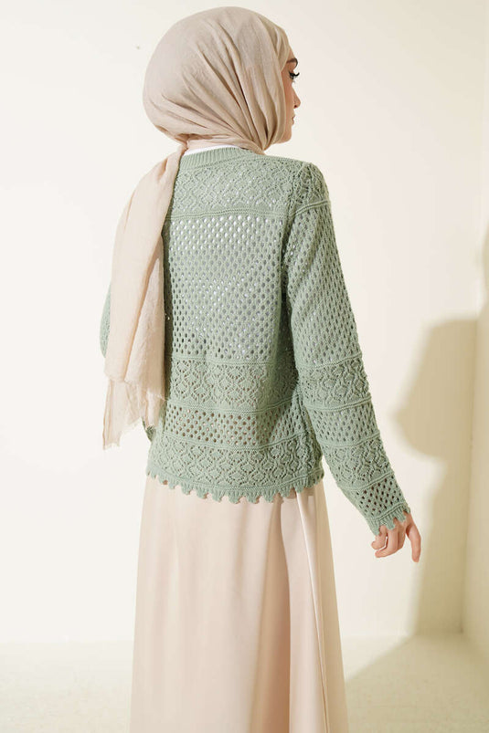 Cardigan court en tricot ajouré avec broderie florale, couleur menthe