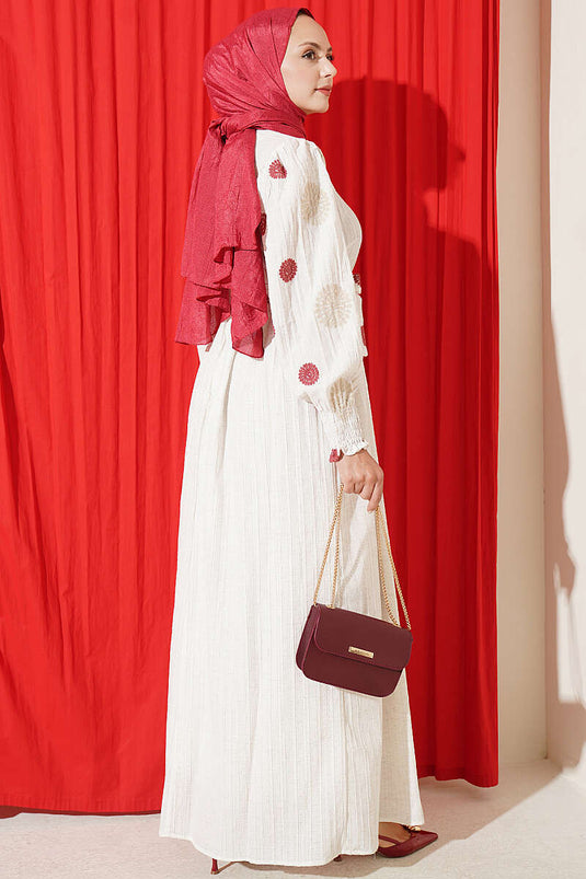 Robe Brodée À Fleurs Rose Poudré