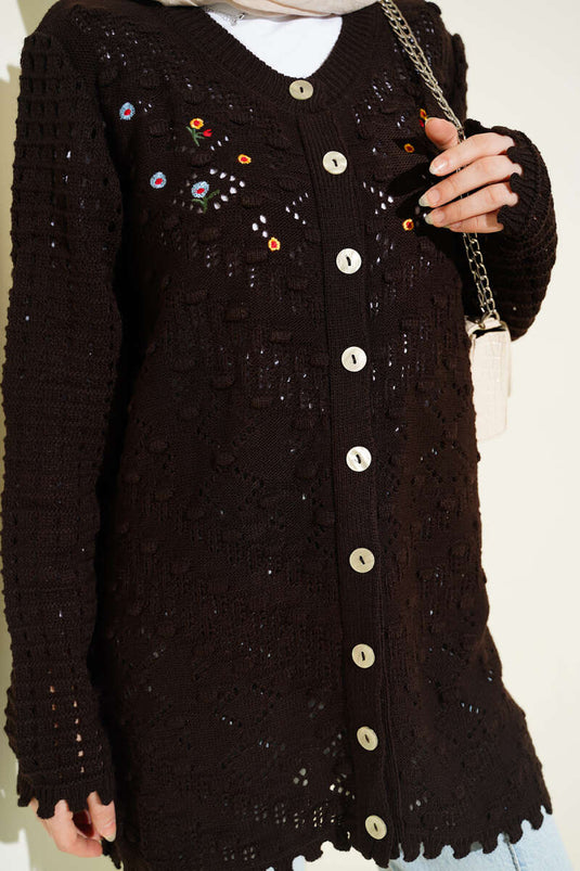 Cardigan en tricot ajouré avec broderie florale, couleur café