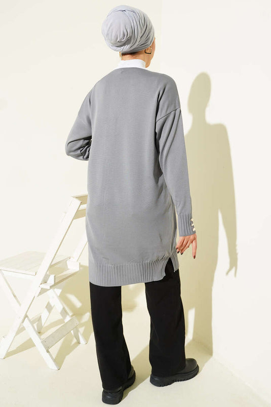 كارديغان رمادي مرسيريز مزين بتطريز الأزهار وأزرار