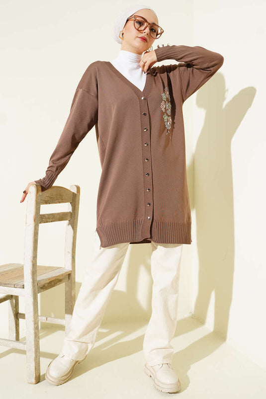 كارديغان مرسيريز بأزرار وتطريز زهور بلون فيزون