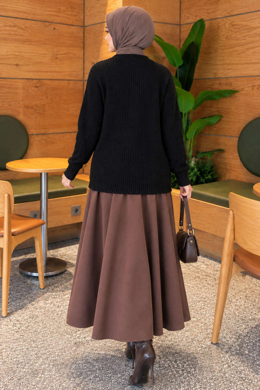 Schwarzer Gestrickter Cardigan Mit Blumenstickerei Und Knöpfen