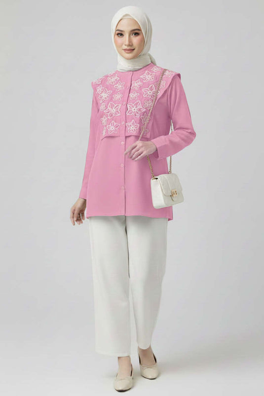 Bluse mit Stehkragen und Blumenstickerei, Rosa