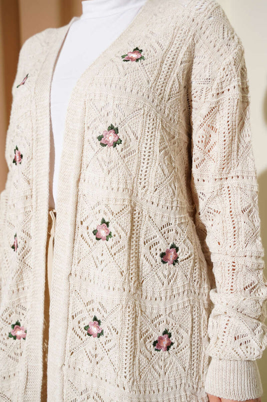 Gilet En Maille Brodé À Fleurs Et Pierres