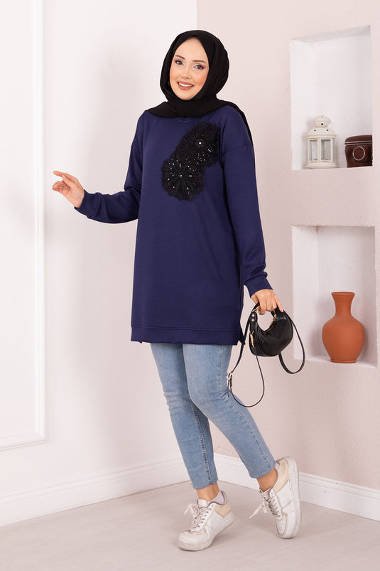 Tunique hijab Oysho brodée de fleurs bleu marine