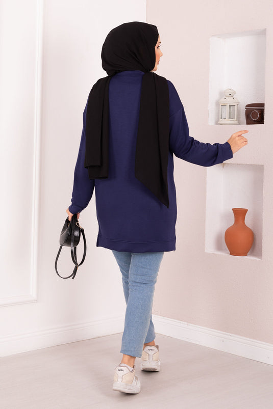 تونيك حجاب أويشو مطرز بالزهور باللون الأزرق الداكن