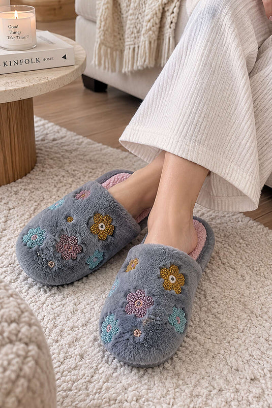Çiçek Nakışlı Peluş Ev Terliği Füme