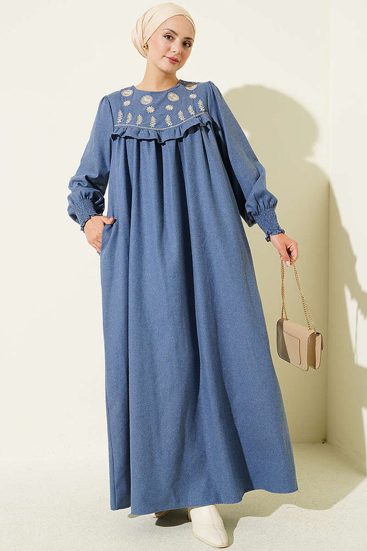 Blaues, Mit Blumen Besticktes Robe-Kleid