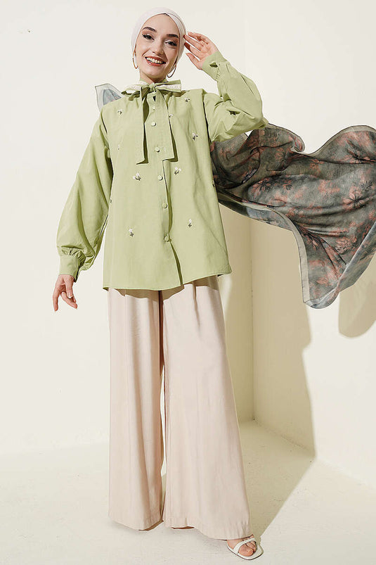 Chemise à col noué avec broderie florale, vert pistache