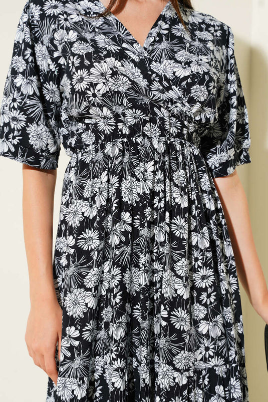 فستان زهري بأكمام قصيرة وخصر مطاطي أسود