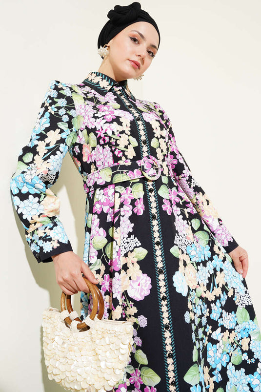 حزام أسود مزهر بأزرار