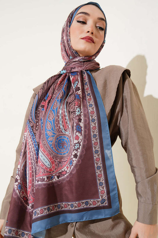 Sjaal met bloemenmotief en etnisch patroon, olieverf