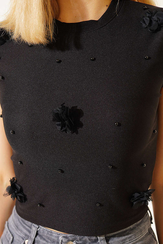 Crop sans manches noir à perles et fleurs