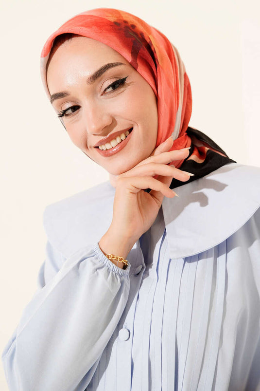 Roter Schal aus Bambusfaserstoff mit Blumenmuster und Streifen