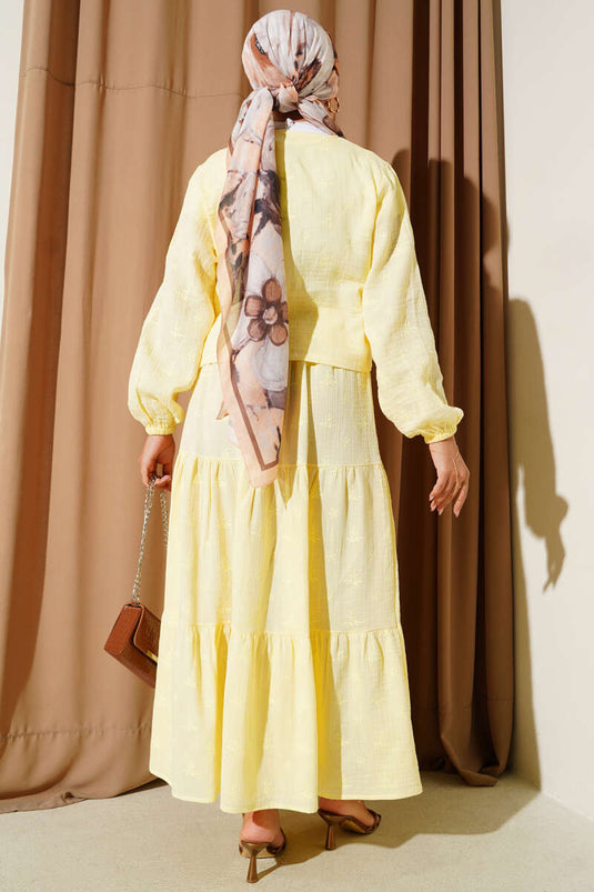 Çiçekli Yaprak Nakışlı Etekli İkili Takım Sarı