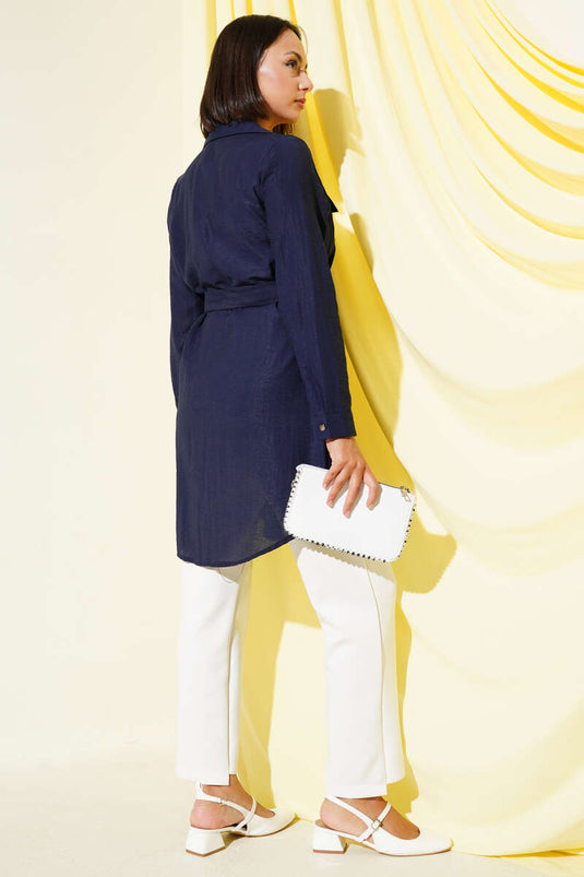 Tunica con doppia tasca annodata in vita, blu navy