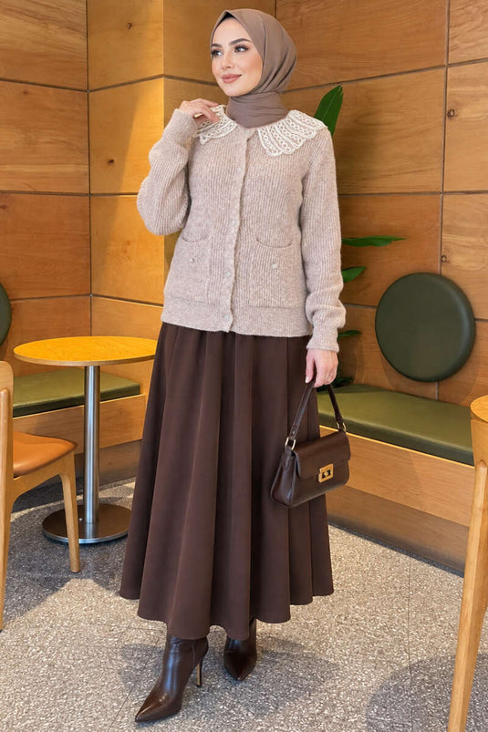 Gilet En Maille Beige À Double Poches Et Col En Dentelle