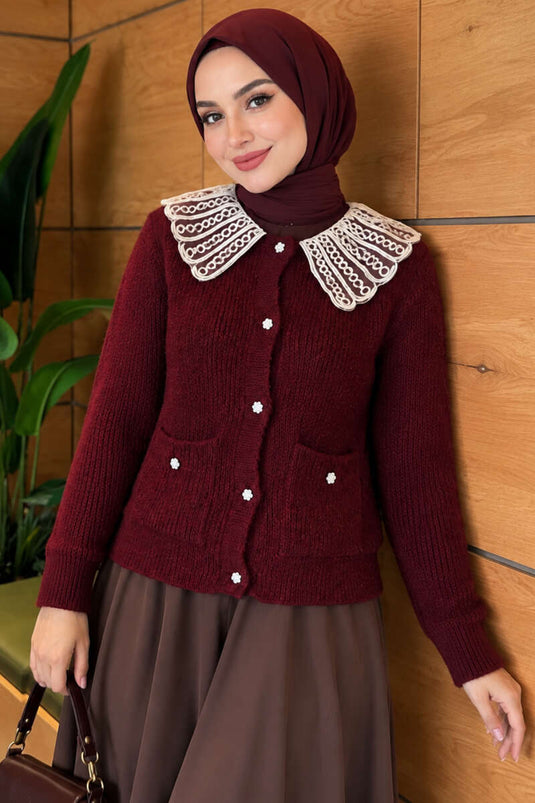 كارديغان من الصوف بجيوب مزدوجة وياقة دانتيل بلون بورجوندي