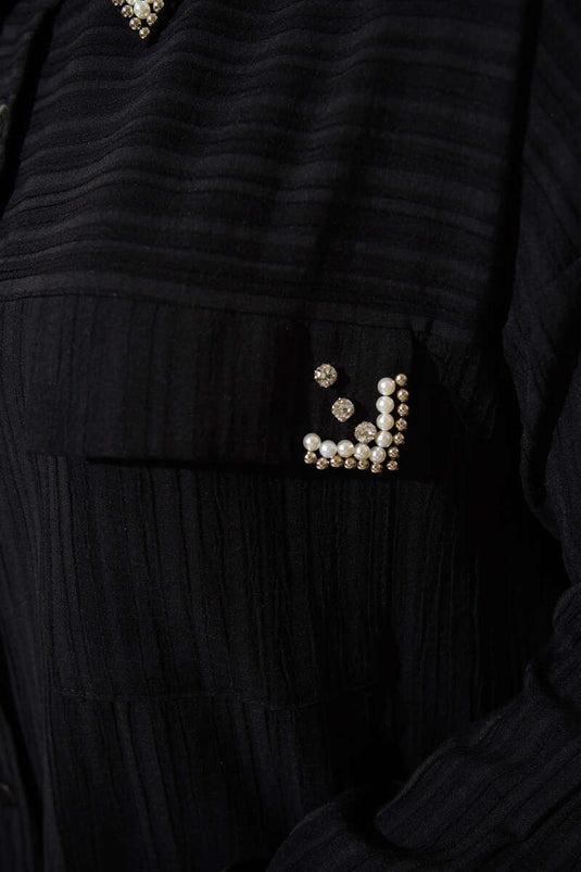 قميص بغطاء حجري بجيبين أسود