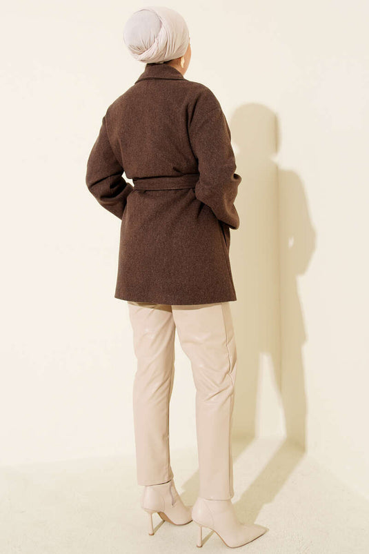 Çift Cepli Kruvaze Kuşaklı Kısa Kaban Kahve