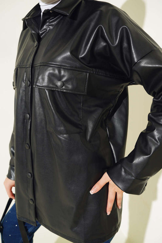 Camisa de cuero negra con doble bolsillo en el pecho