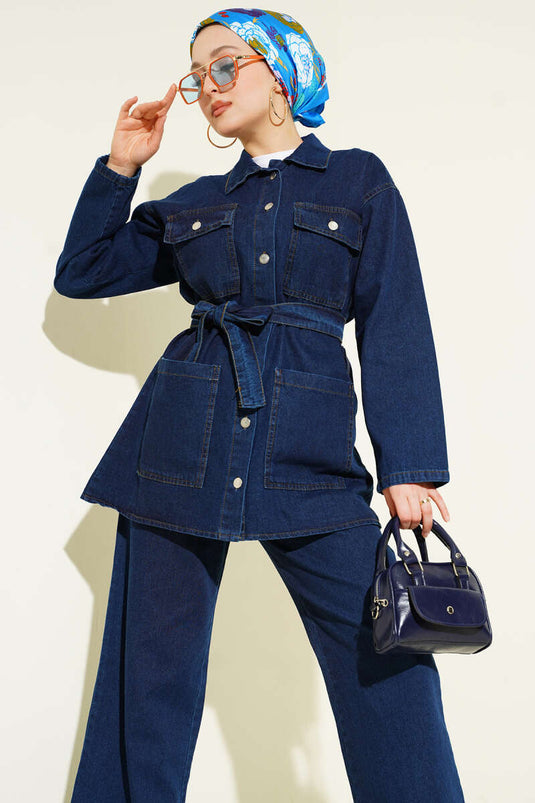 Ensemble deux pièces en jean bleu marine avec double poche poitrine