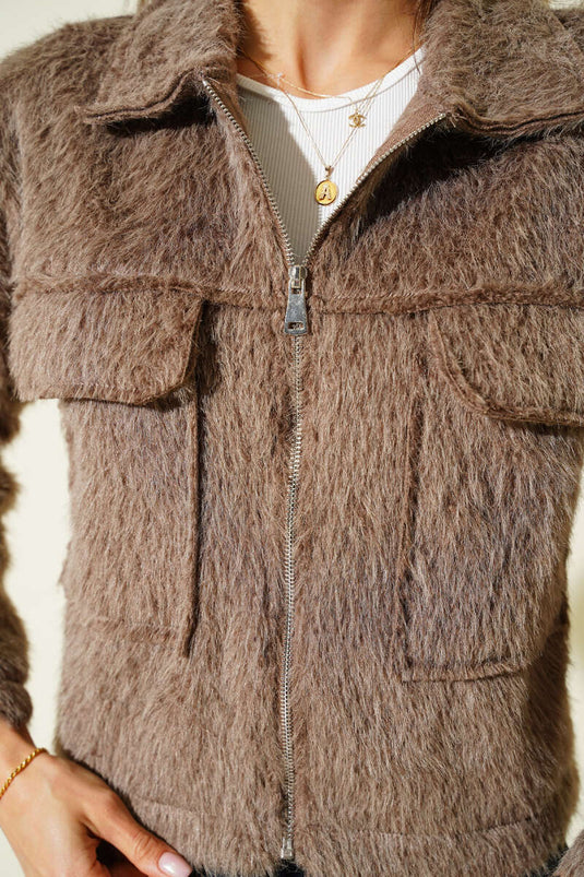 Veste courte à double poche poitrine et motif barbe, couleur vison