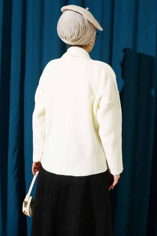 Double Gold Buttoned Short Knit Cardigan Ecru