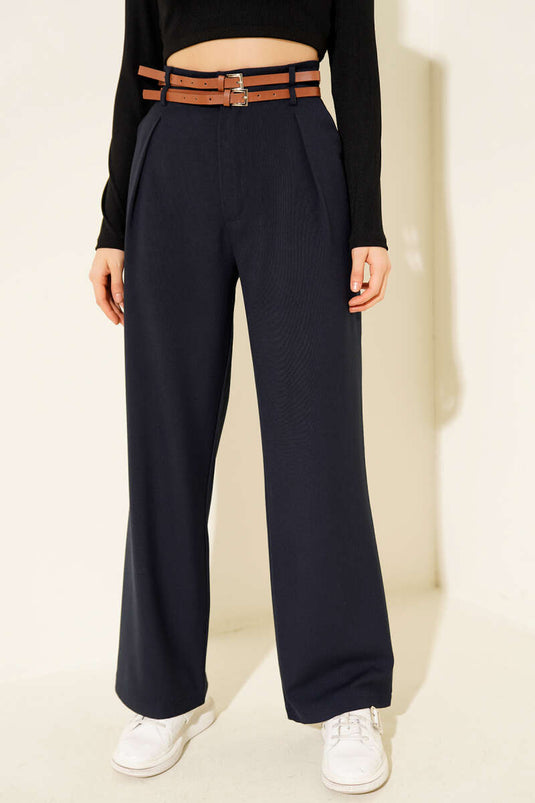 بنطال واسع الساقين بحزام مزدوج، لون كحلي