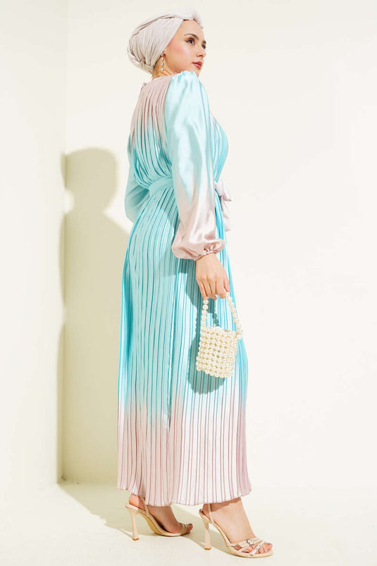 Robe en satin plissée bicolore menthe