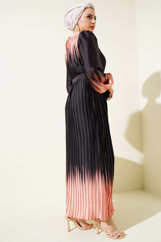 Robe en satin plissée bicolore noire