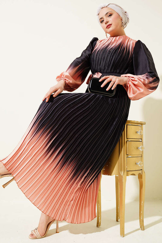 Robe en satin plissée bicolore noire