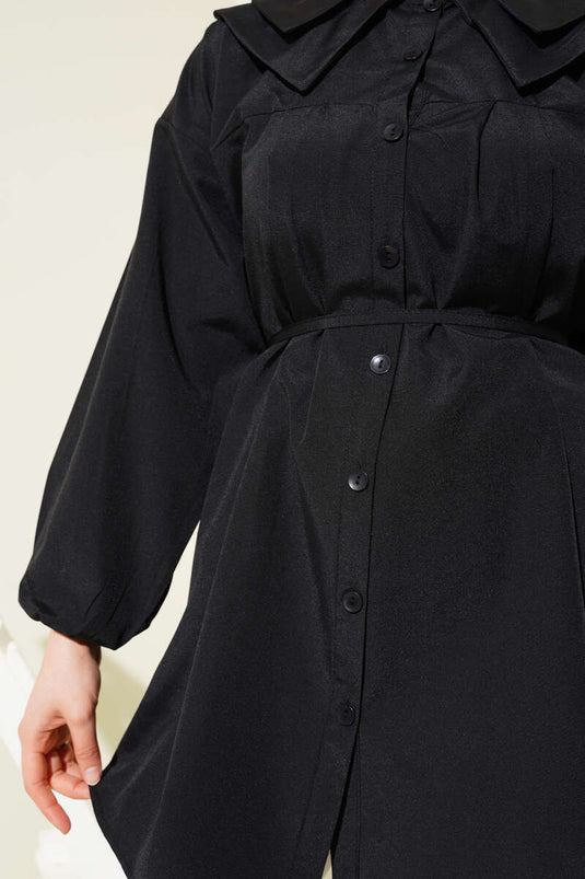 Chemise noire à double col et ceinture en corde