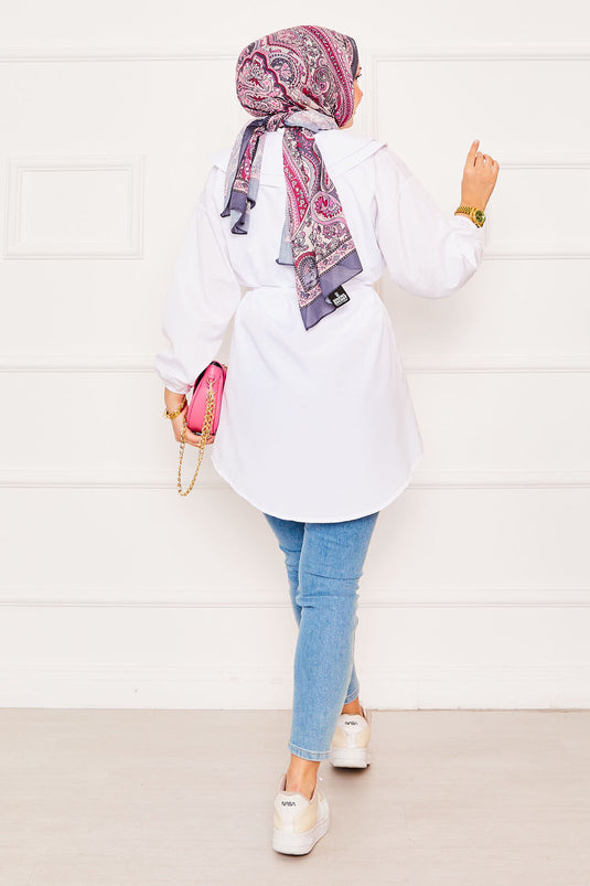 قميص حجاب أبيض بياقة مزدوجة وخصر مربوط