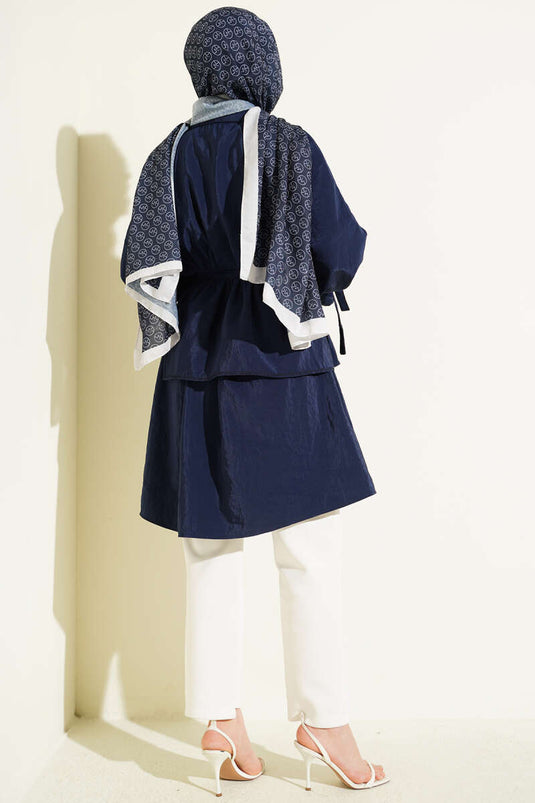قميص طويل بياقة واسعة قابلة للإزالة باللون الأزرق الداكن