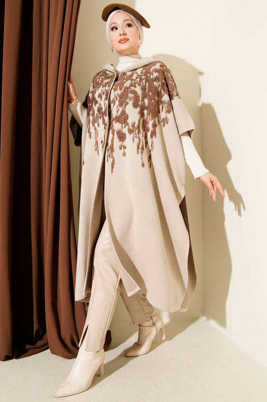 بونشو محبوك بغطاء رأس بزر ضغط بلون بيج