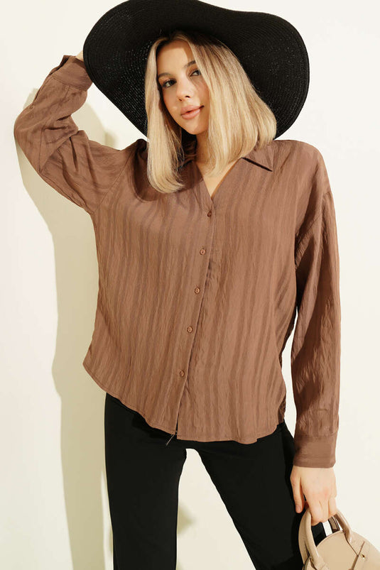 Çizgi Kabartmalı V Yaka Gömlek Kahve