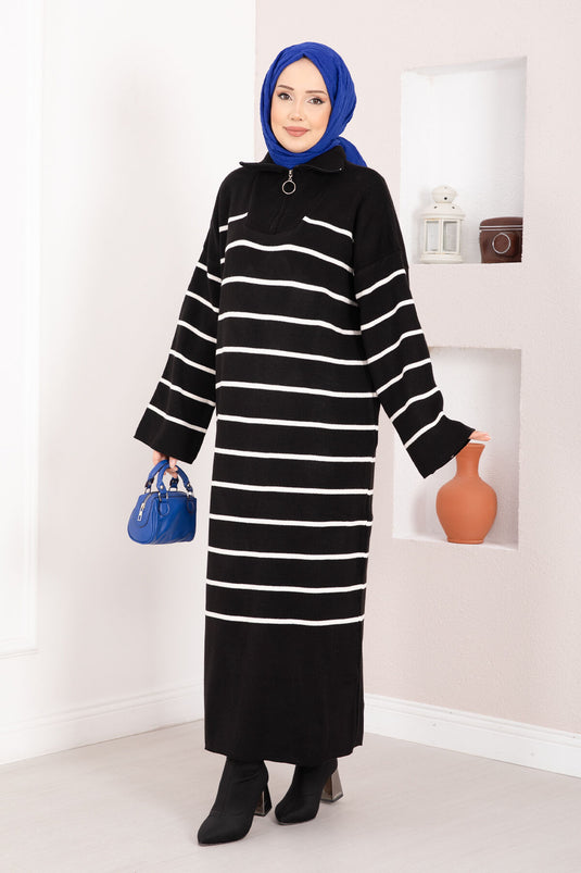 Robe en maille à col roulé rayée noire