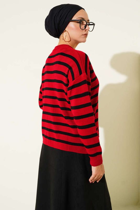 كارديجان قصير محبوك مخطط بأزرار باللون الأحمر