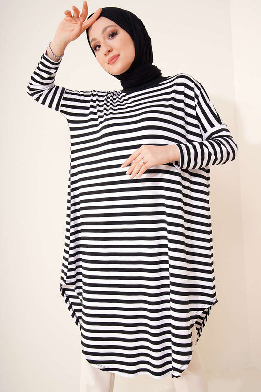 Tunique blanche rayée à épaules dénudées