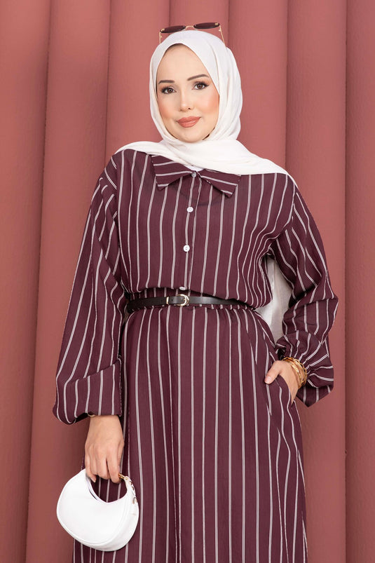 Ensemble deux pièces chemise rayée et jupe bordeaux