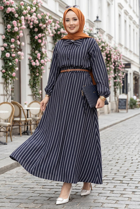 Ensemble deux pièces jupe et chemise rayée bleu marine