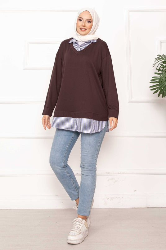 قميص مخطط مزين بقميص بني