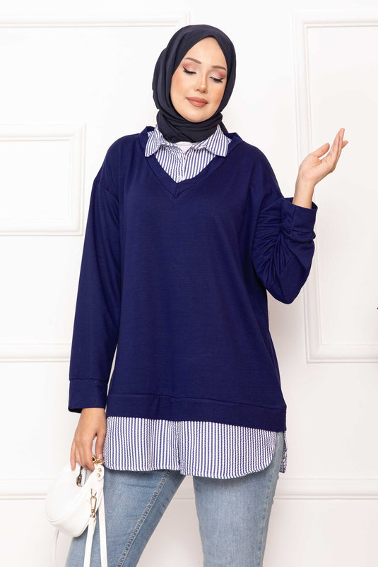 قميص مخطط مزين بسترة زرقاء داكنة