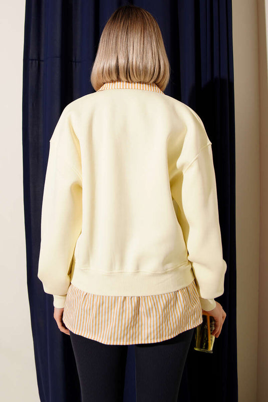 قميص مخطط مزين بكنزة صوفية صفراء بثلاثة خيوط